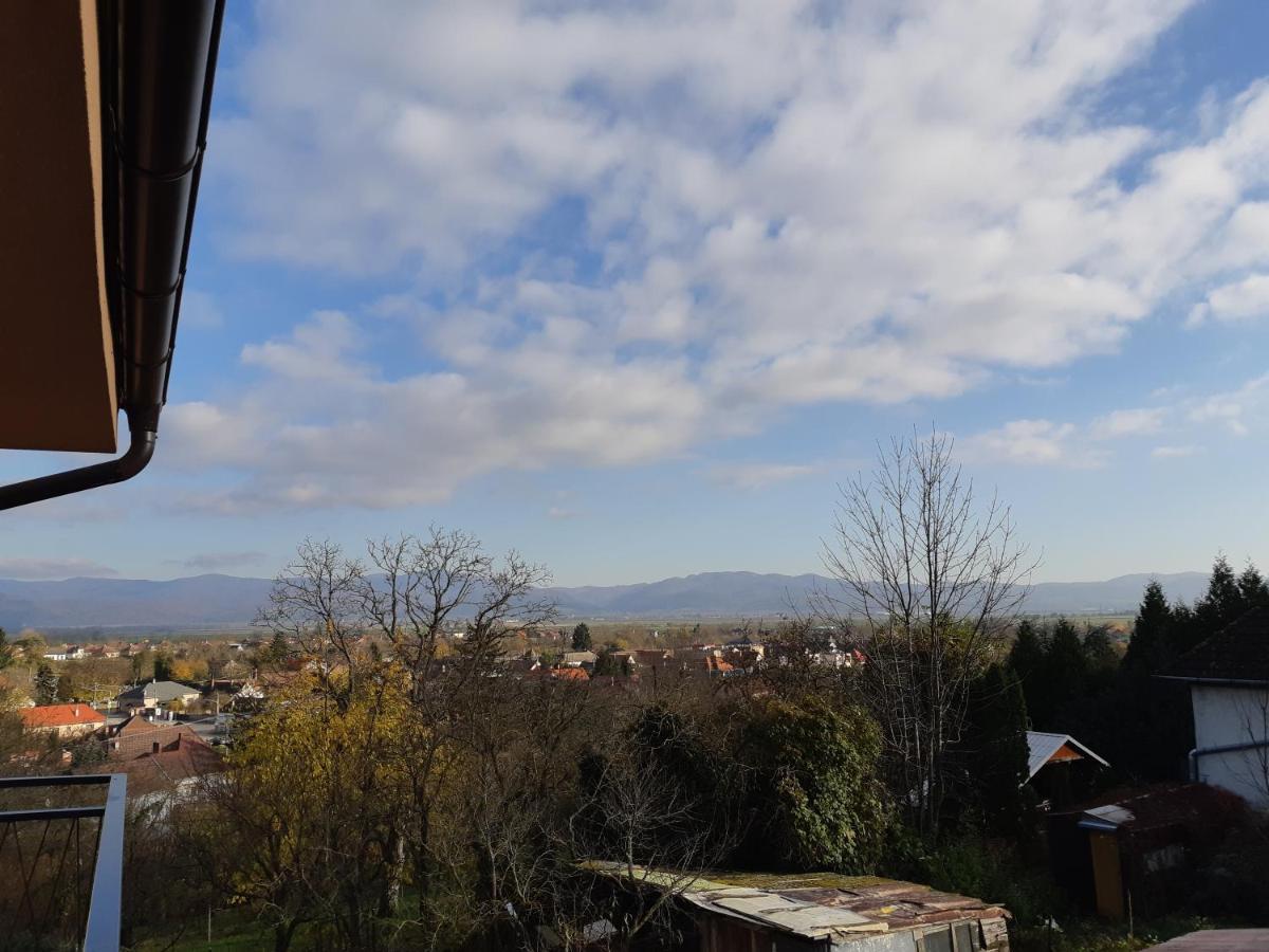 Apartamento Vilka Čachtice Exterior foto